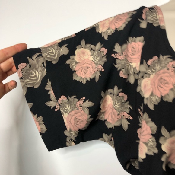 Donating soon! Poema black tunic with rose print - Picture 3 of 6